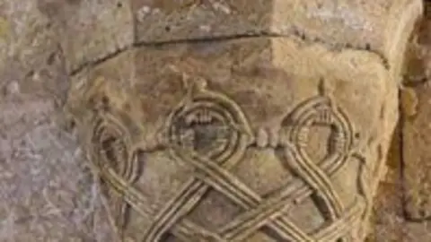 1325149103.jpg