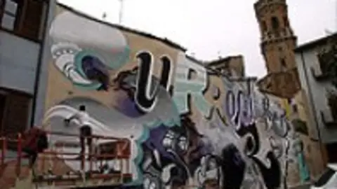 1349249169.jpg