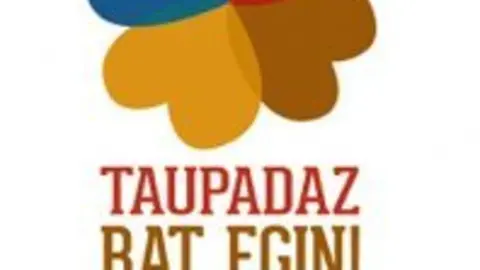 1352878772.jpg