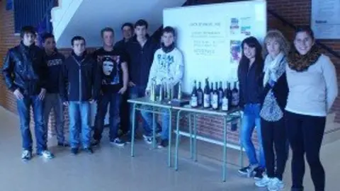11-Mercadillo-Solidario-IES-Valle-del-Ebro-1068-300x225.jpg