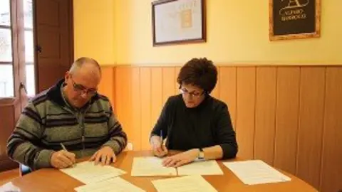 11-Firma-oficina-del-Consumidor-Alfaro-1069-300x200.jpg
