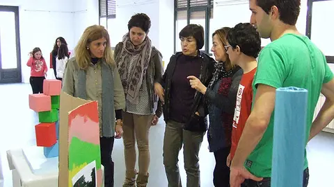 5-Exposici&oacute;n-figuras-geom&eacute;tricas-y-lineales-1071.jpg