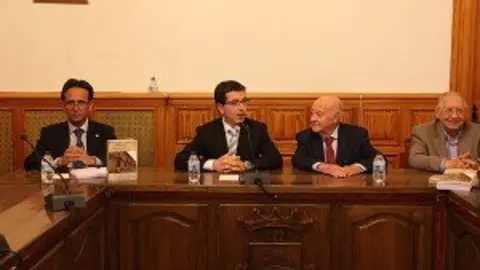 7-Presentaci&oacute;n-libro-Fitero-1073-300x200.jpg