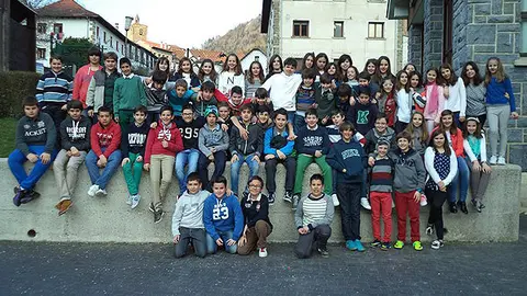 42-Colegio-Compa&ntilde;&iacute;a-de-Mar&iacute;a-esqu&iacute;-de-fondo-1073.jpg
