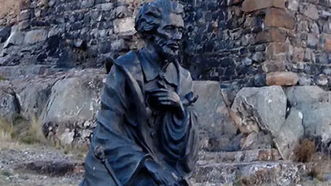 estatua-becquer-buena.jpg