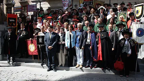 15-Foto-de-familia-Cofrad&iacute;as-1075.jpg