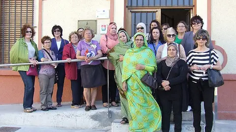 10-Visita-mujeres-inmigrantes-al-Ayuntamiento-de-Castej&oacute;n-1076.jpg
