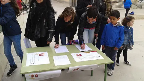 10-Firmas-por-la-jornada-continua-en-Corella-1078.jpg