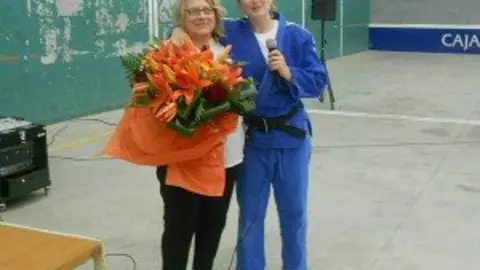 21-Homenaje-Maika-Burgaleta-y-Carmen-&Uacute;car-1082-300x225.jpg