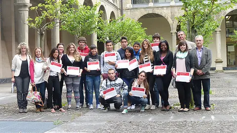 22-Colegio-Anunciata-entrega-de-diplomas-acreditados-a-alumnos-de-4&ordm;-de-Diversificaci&oacute;n-1083.jpg