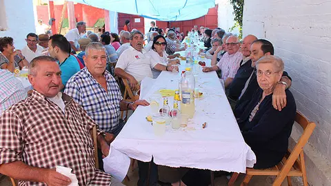 9-Fiesta-pe&ntilde;a-taurina-Sergio-S&aacute;nchez-almuerzo-1085.jpg