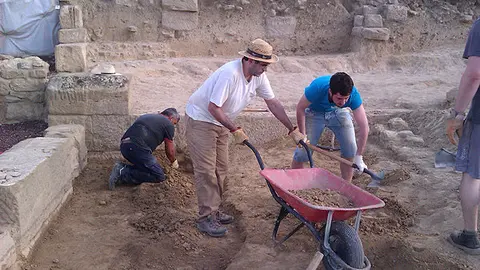 8-Excavaciones-en-Los-Ba&ntilde;ales-1086.jpg