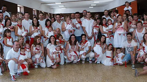 12-Ni&ntilde;os-Pa&ntilde;uelo-Fiestas-de-Fusti&ntilde;ana-1086.jpg