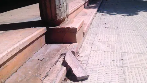 5-Foto-denuncia-estado-acera-1087.jpg