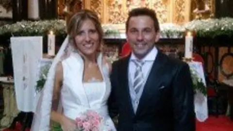 26-Boda-Patricia-Rueda-y-Marcos-Abad&iacute;a-1091-225x300.jpg