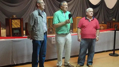 6-Exposici&oacute;n-de-radios-antiguas-1096.jpg