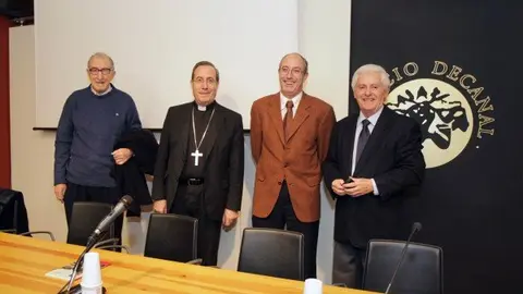 6-Presentaci&oacute;n-libro-Juan-Ignacio-Fern&aacute;ndez-Marco-sobre-Deanato-y-Obispado-1100.jpg