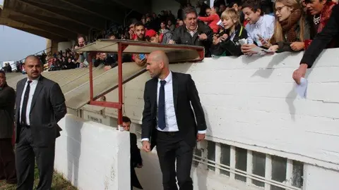 Portada-16-Zinedine-Zidane-en-Tudela-1103.jpg