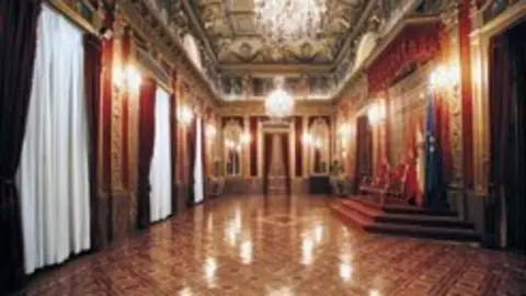 7-Sal&oacute;n-del-Trono-1103.jpg