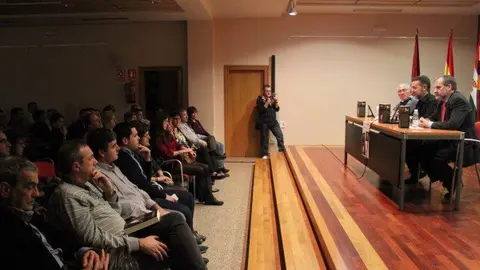 6-Presentaci&oacute;n-novela-Teodoro-L&oacute;pez-Basterra-1104.jpg