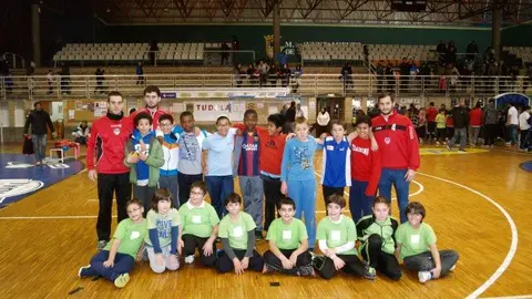 30-Equipos-colegios-Huertas-Mayores-vs-Elvira-Espa&ntilde;a-1109.jpg