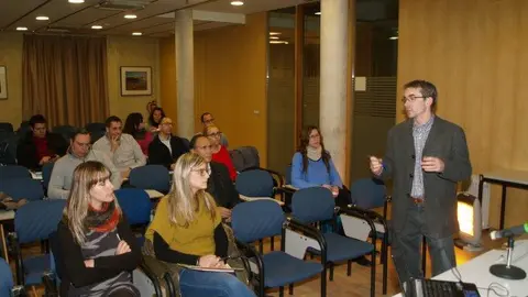30-Charla-informativa-Ayudas-Energ&iacute;as-Renovables-1010.jpg