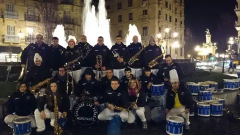 31-Charanga-Las-Pe&ntilde;as-en-la-Tamborrada-de-San-Sebasti&aacute;n-1111.jpg