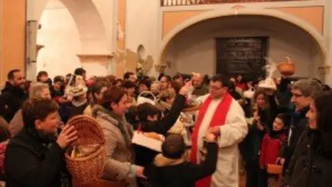 11-Procesi&oacute;n-San-Blas-Cintru&eacute;nigo-1112-300x200.jpg