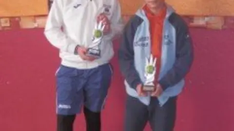 13-Armando-Pellejer-y-&aacute;lex-Baigorri-finalistas-en-Calahorra-1113-225x300.jpg