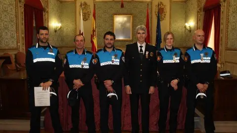 12-Reconocimiento-a-Polic&iacute;as-Locales-de-Tudela-por-San-Jos&eacute;-1118.jpg