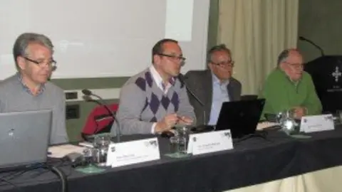 8-Presentaci&oacute;n-del-poemario-El-mundo-en-el-que-habito-1119-300x225.jpg