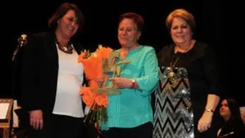 6-Hermana-de-Joaqu&iacute;n-Luqui-1119-300x225.jpg