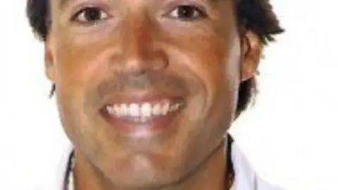 12-Juli&aacute;n-Berruete-candidato-PSN-Cascante-1119-190x300.jpg