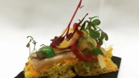 25-Txitxarro-escabechado-pincho-Remigio-1121-300x300.jpg