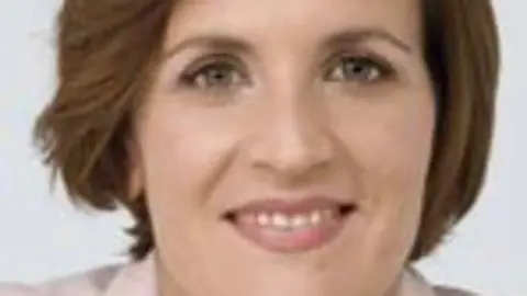 Mar&iacute;a-Chivite-Navascu&eacute;s.jpg