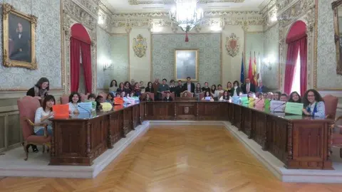 32-Encuentro-de-alumnos-con-la-corporaci&oacute;n-municipal-1123.jpg