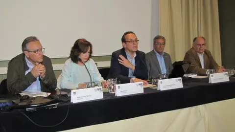 9-La-experiencia-de-leer-y-escribir-a-debate-en-el-d&iacute;a-del-libro-1123.jpg