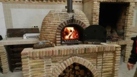 29-Hornos-y-barbacoas-Miguel-Berdiel-1126-300x225.jpg