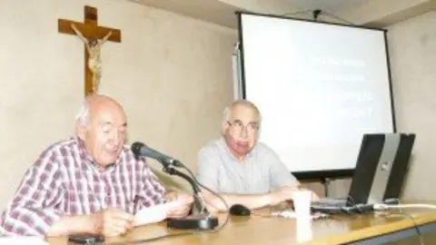 9-Escuela-Social-&uacute;ltima-charla-con-Gabriel-Flores-1126-300x225.jpg
