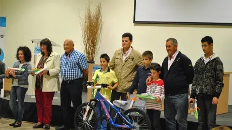 31-Entrega-de-premios-del-V-Concurso-de-Dibujo-Agua-y-Energ&iacute;a-en-Ejea.jpg