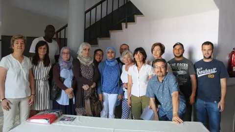 Alumnado-profesoras-y-autoridades.jpg