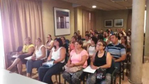 30-Ribera-Emprende-sesi&oacute;n-en-consorcio-EDER-1137-300x224.jpg