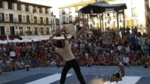 3-TUDELA-Circo-en-la-calle-XIII-Festival-de-Circo-M&aacute;s-Dif&iacute;cil-todav&iacute;a-1137-300x225.jpg