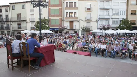 5-Presentaci&oacute;n-libro-Jes&uacute;s-Cintora-y-Miguel-&Aacute;ngel-Revilla-p&uacute;blico-en-&Aacute;greda-1137-1024x698.jpg