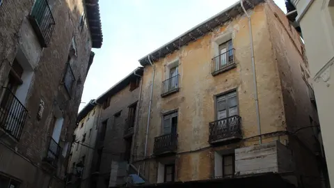 7-Edificio-deshabitado-con-ratas-en-Tudela-1141-1024x682.jpg