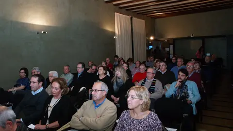 7-Presentaci&oacute;n-del-libro-de-fotograf&iacute;a-Sentir-la-vida-de-Mario-G&oacute;mez-p&uacute;bico-1152.jpg