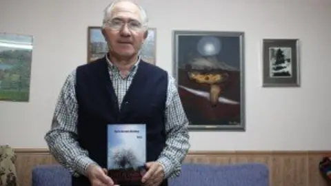 4-Mario-Mart&iacute;nez-presenta-su-libro-1152-300x200.jpg