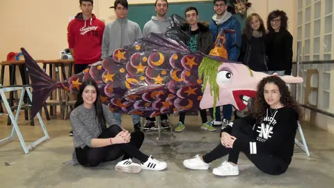 La-sardina-y-alumnos-.jpg