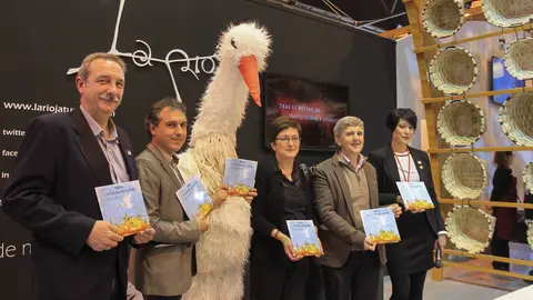 17-Fitur-stand-Alfaro-1157.jpeg