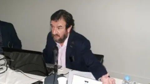 8-Martes-literario-con-Juan-Ram&oacute;n-Corpas-1158-300x225.jpg